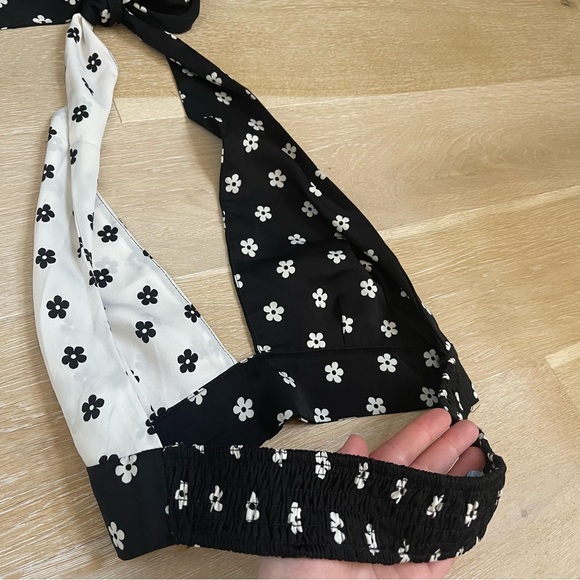 Color Block Patterned Crop Top - Picture 2 of 4